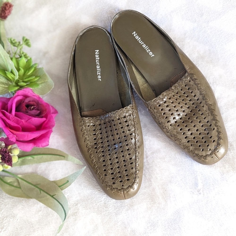 Vintage Woven Mules Shoes 7.5 Slip On Green Naturalizer Comfortable Slides Boho